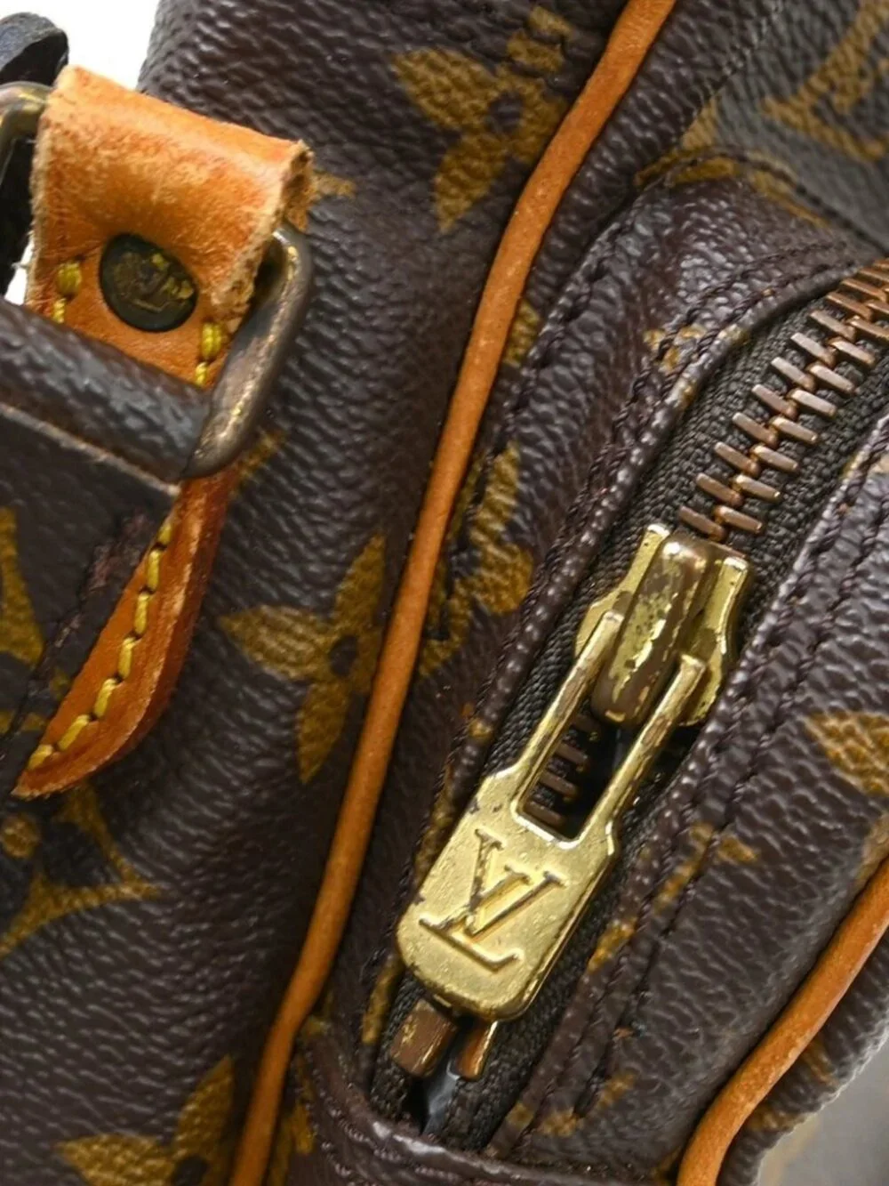 LOUIS VUITTON AMAZON CROSS BODY SHOULDER BAG